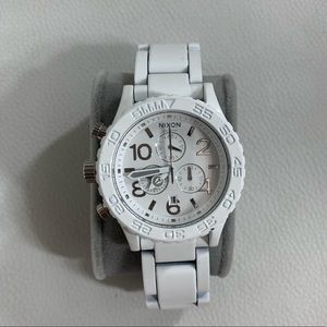 Nixon 42-20 white Chrono Watch
